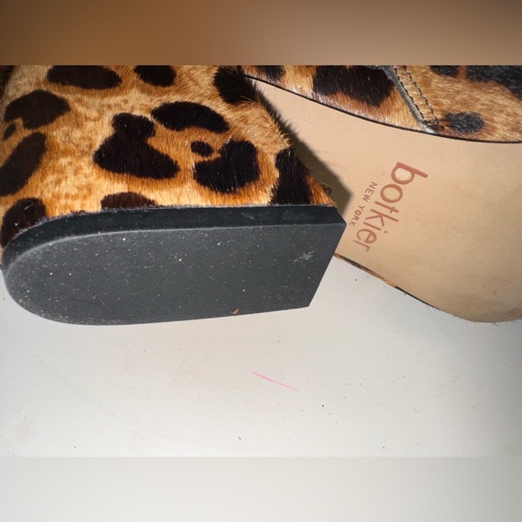 Gorgeous brand NEW, never worn Cheetah 🐆 print “botkier New York” boots😍 - Picture 12 of 13